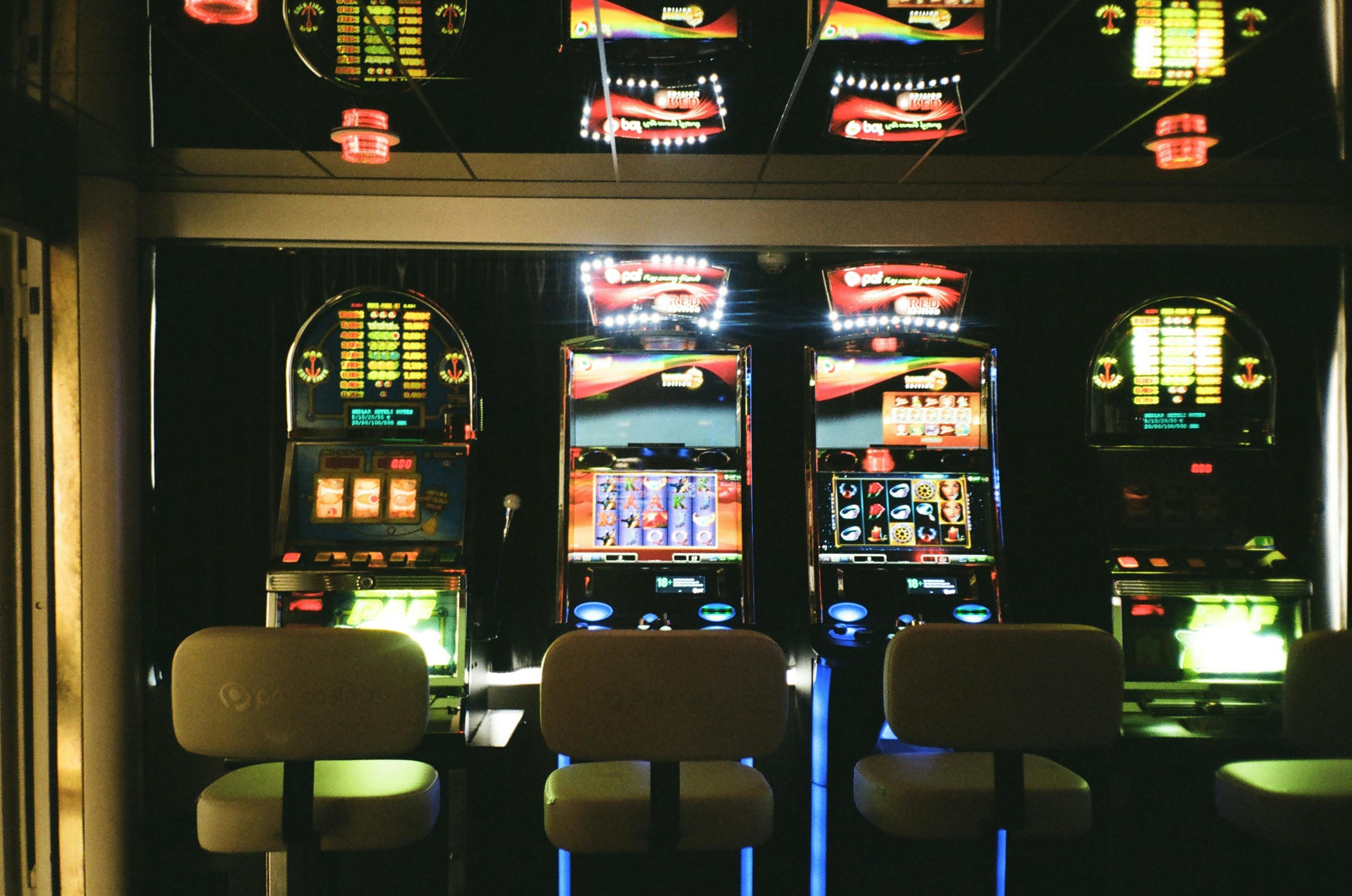 MMKBurmese စလော့ဂိမ်း Jackpot နှင့် Free Spin ဂိမ်းများ